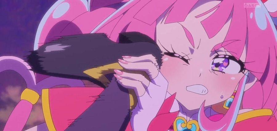 【悲報】アルカナシャドウちゃん、プリキュアの顔面に執拗に蹴りを入れてしまうｗｗｗｗｗ