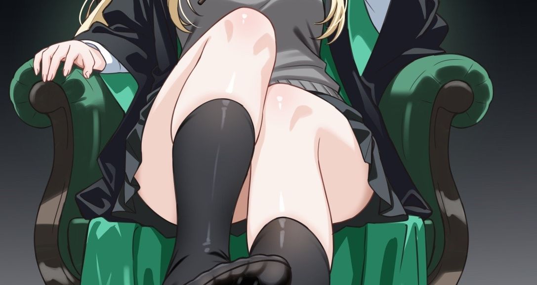 【画像】女の子「そんな必死になってもパンツは見えないわよ？♡w」